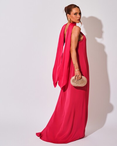 FotoVestido de Festa Longo em Cetim Fluido um Ombro Só com Lenço Pink
