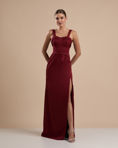 Foto Vestido de Festa Longo Alfaiataria Decote Coração com Alças e Fenda Marsala
