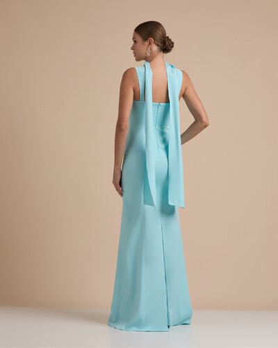 FotoVestido de Festa Longo Alfaiataria Alça Larga e Lenço Tiffany