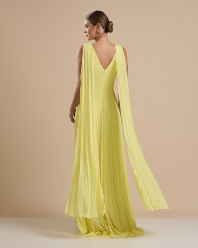 FotoVestido de Festa Longo Crepe Chiffon Plissado com Lenço nas Alças Amarelo Manteiga