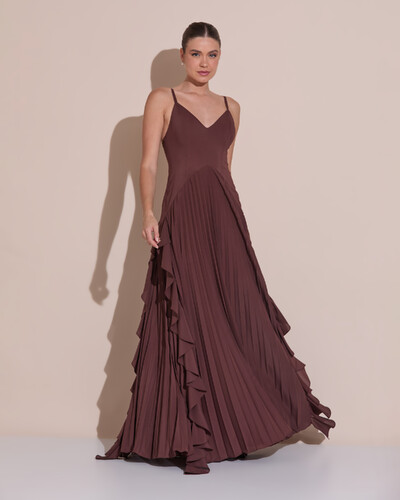 Foto Vestido de Festa Longo Crepe Chiffon Alça Fina Saia Plissada com Babado Cascata Marrom