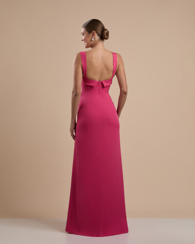 FotoVestido de Festa Longo Alfaiataria Decote Coração com Alças e Fenda Pink