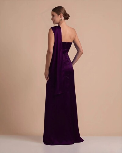 FotoVestido de Festa Longo Cetim Alfaiataria Tomara que Caia com Faixa Lenço Roxo