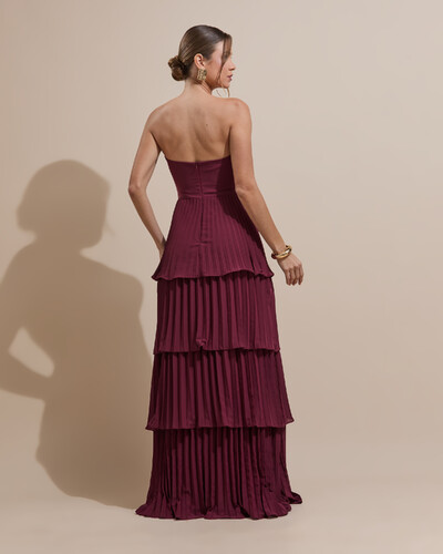 FotoVestido de Festa Longo Tomara que Caia Crepe Chiffon Plissado Camadas Marsala