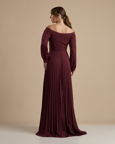 FotoVestido de Festa Longo Crepe Chiffon Plissado Ombro a Ombro Marsala