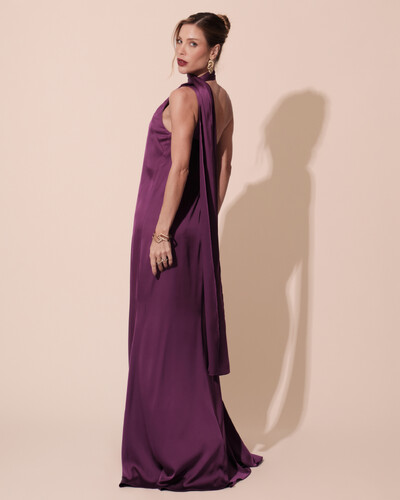 FotoVestido de Festa Longo Cetim Fluido Um Ombro Só Roxo