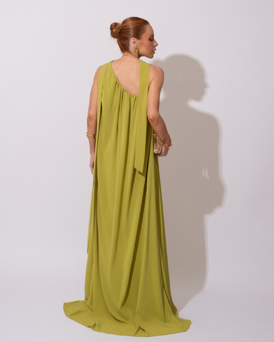 FotoVestido de Festa Longo Crepe Fluido um Ombro Só com Lenço Verde Pistache