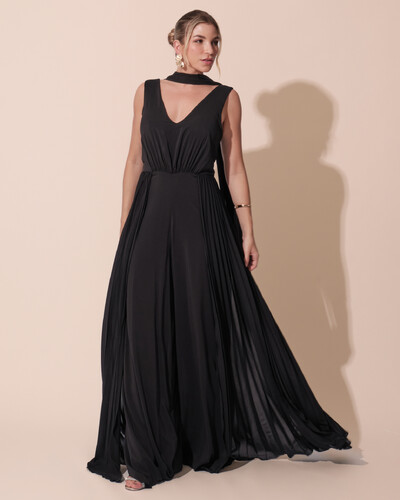 Foto Macacão de Festa Longo Crepe Pantalona Plissado e Lenço Preto