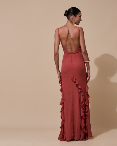 Foto Vestido de Festa Longo Alças Finas Crepe Chiffon Babado Cascata Fenda Costas V Terracota