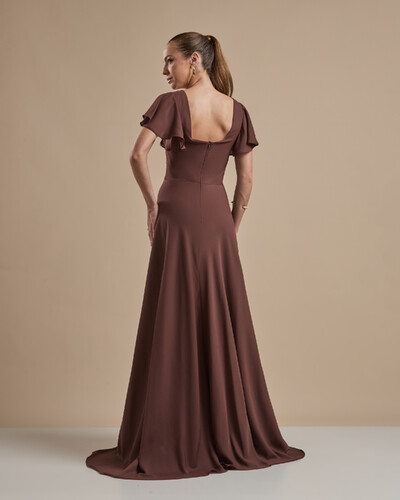 FotoVestido de Festa Longo Crepe Chiffon Manga Babado e Fenda Marrom