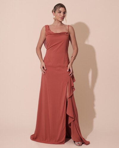 Foto Vestido de Festa Longo Crepe Chiffon Degagê com Fenda e Babado Cascata Terracota