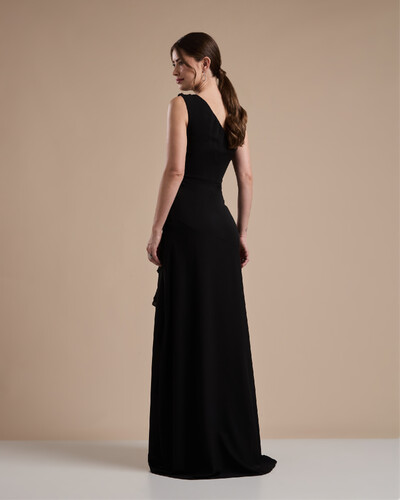 FotoVestido de Festa Longo Crepe Chiffon Um Ombro Só Drapeado com Babado Cascata Preto