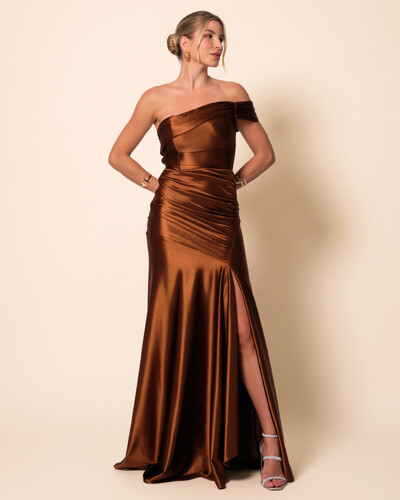 Foto Vestido de Festa Longo Cetim Malha Metálico Ombro a Ombro Marrom