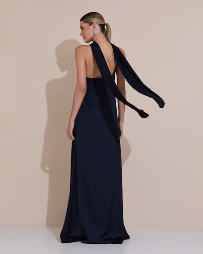 Foto Vestido de Festa Longo em Cetim Fluido um Ombro Só com Lenço Azul Marinho