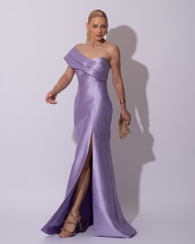 Foto Vestido de festa Longo Zibeline Faixa Drapeada Ombro e Fenda Lilás