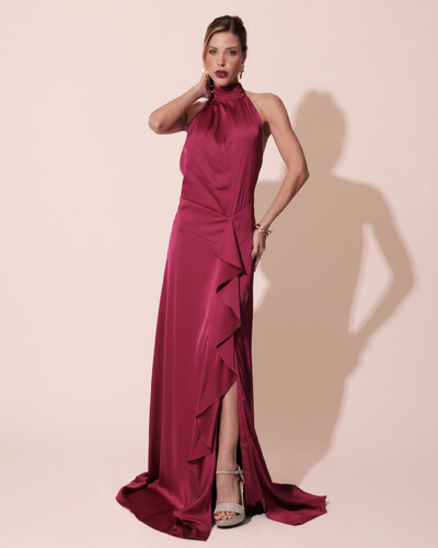 Foto Vestido Longo de Festa Cetim Fluido Gola Alta e Babado Cascata Beterraba