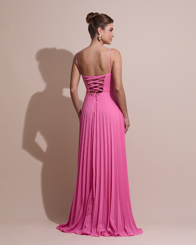 FotoVestido de Festa Longo Crepe Chiffon Plissado Trançado e Lenço Rosa