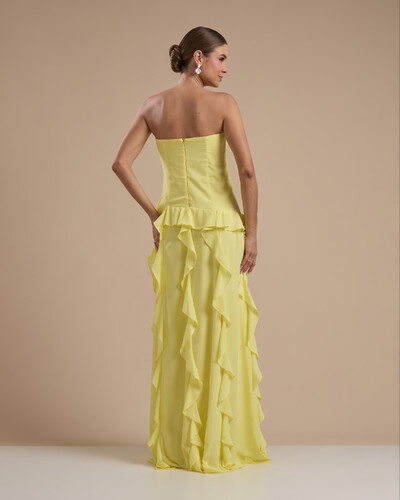 Foto Vestido de festa Longo Tomara que Caia Crepe Chiffon com Bababos Cascata e Fenda Amarelo Mante