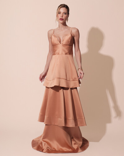 Foto Vestido de Festa Longo Zibeline em Camadas Decote em V com Alças Mocha Mousse New