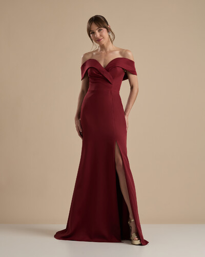 Foto Vestido de Festa Longo Alfaiataria Ombro a Ombro com Fenda Marsala