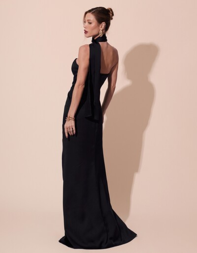 FotoVestido de Festa Longo Cetim Alfaiataria Tomara que Caia com Faixa Lenço Preto