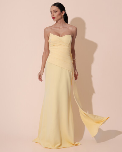 Foto Vestido de Festa Longo Alfaiataria Tomara que Caia Drapeado Faixa Amarelo Manteiga