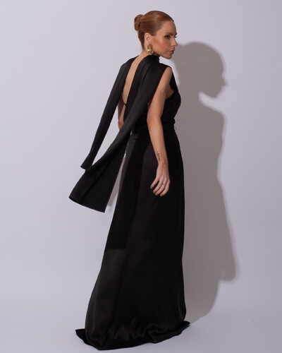 FotoVestido de Festa Longo Cetim Alfaiataria Tomara que Caia com Faixa Lenço Preto