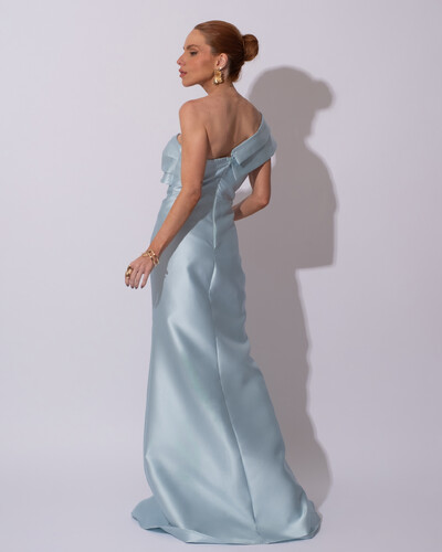 FotoVestido de festa Longo Zibeline Faixa Drapeada Ombro e Fenda Tiffany