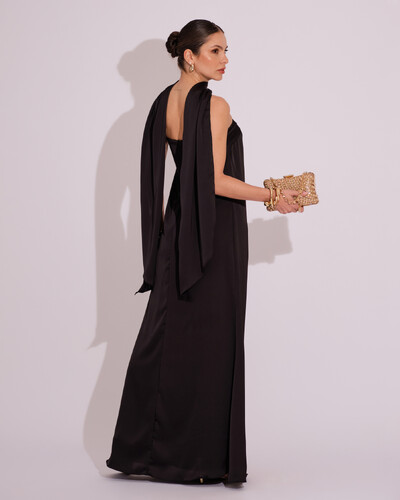 FotoVestido Longo de Festa Tomara que Caia Cetim com Lenço Preto