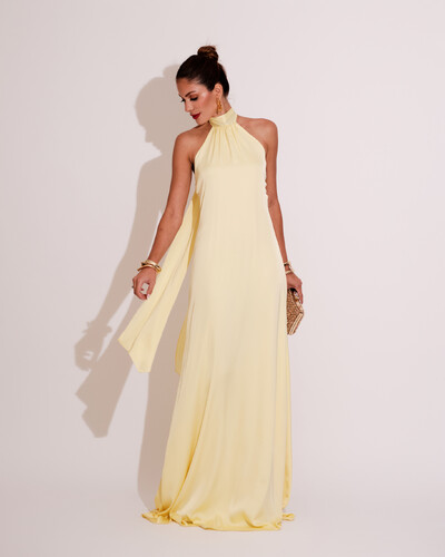 Foto Vestido de Festa Gola Alta com Decote nas Costas Acetinado Amarelo Manteiga
