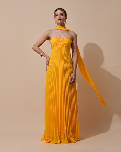 Foto Vestido de Festa Longo Tomara que Caia Plissado com Lenço Laranja Manga New