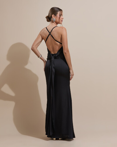 FotoVestido de Festa Longo Costas Abertas Laço Cetim Decote V Preto