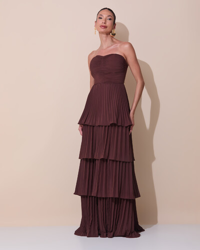 Foto Vestido de Festa Longo Tomara que Caia Crepe Chiffon Plissado Camadas Marrom