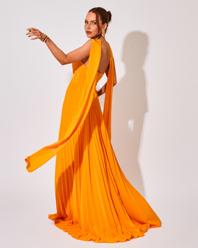 FotoVestido de Festa Longo Tomara que Caia Plissado com Lenço Mango Sorbet