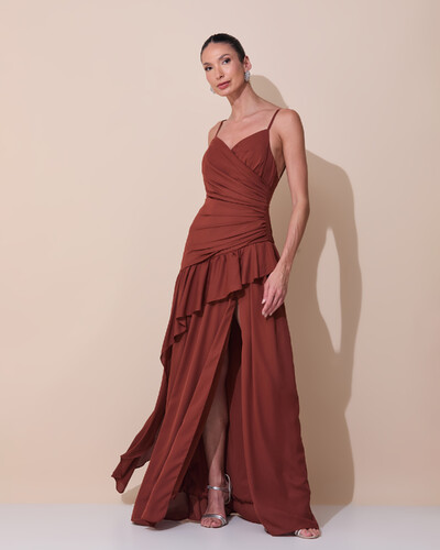 Foto Vestido de Festa Longo Decote Drapeado Crepe Chiffon Fenda Babado Camadas Marrom New