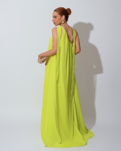 FotoVestido de Festa Longo Crepe Fluido um Ombro Só com Lenço Verde Lima