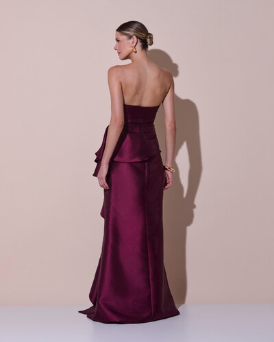 Foto Vestido de Festa Longo Tomara que Caia Babado Cascata Marsala Escuro New