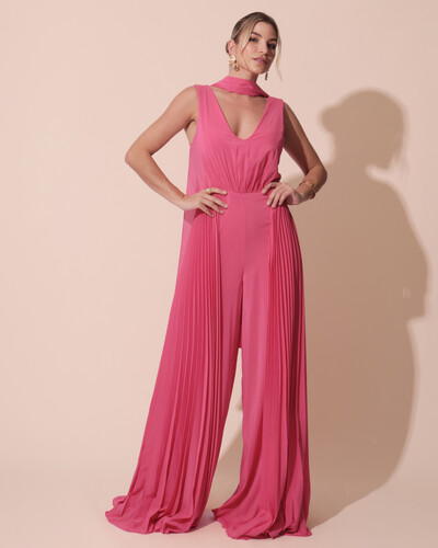 Foto Macacão de Festa Longo Crepe Pantalona Plissado e Lenço Pink New