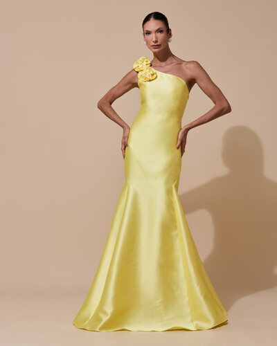 Foto Vestido de Festa Longo Zibeline um Ombro Só Flor Removível Saia Sereia Amarelo Manteiga