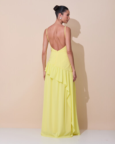 Foto Vestido de Festa Longo Decote Crepe Drapeado Chiffon Fenda Babado Camadas Amarelo Manteiga