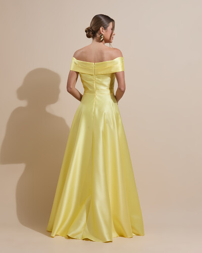 Foto Vestido de Festa Longo Zibeline Ombro a Ombro com Fenda Amarelo Manteiga