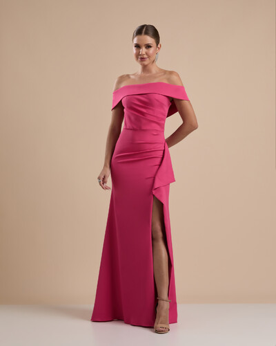 Foto Vestido de Festa Longo Ombro a Ombro com Fenda em Alfaiataria Pink