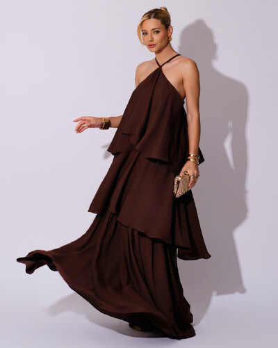 Foto Vestido Longo Babado em Camadas Marrom