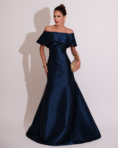 Foto Vestido de Festa Longo Ombro a Ombro Zibeline com Babado Azul Marinho