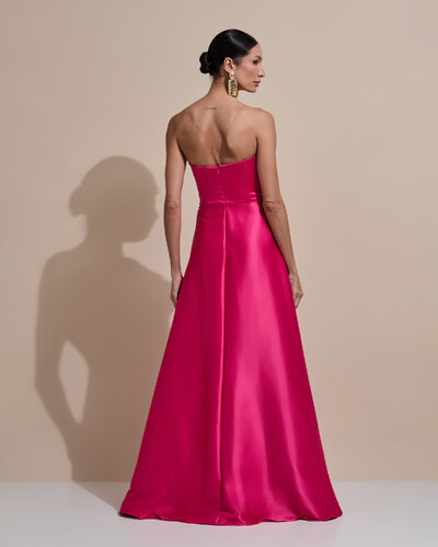 Foto Vestido de Festa Longo Tomara que Caia Cetim Decote Coração Drapeado Pink