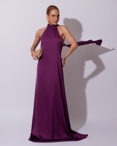 Foto Vestido de Festa Gola Alta com Decote nas Costas Acetinado Roxo