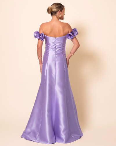 FotoVestido Longo de Festa Zibeline Ombro a Ombro com Flores e Fenda Lilás