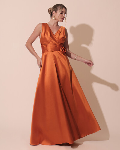 Foto Vestido de Festa Longo Plus Size Zibeline Faixa e Flor Terracota