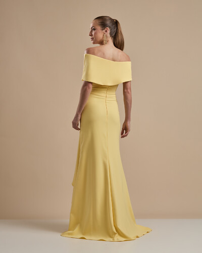 FotoVestido de Festa Longo Alfaiataria Ombro a Ombro com Babado Cascata Amarelo Manteiga