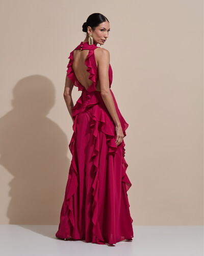 Foto Vestido de Festa Longo Gola Alta Crepe Chiffon Recortes Babados Cascata Cereja
